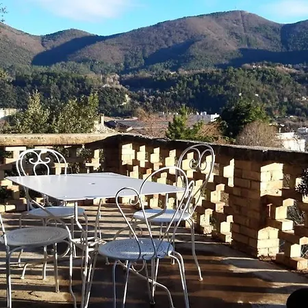 Les Horizons - Spa-jacuzzi - Massage- Sauna - 4 Saisons - Piscine Chauffee Toute L'annee - 800m Centre Bed & Breakfast *