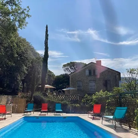 Bed & Breakfast Les Horizons - Spa-jacuzzi - Massage- Sauna - 4 Saisons - Piscine Chauffee Toute L'annee - 800m Centre *