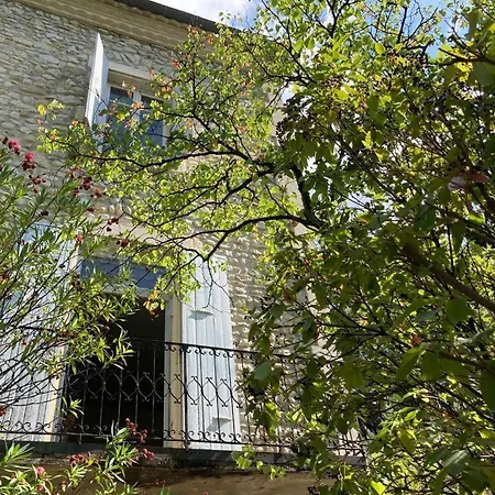 Bed & Breakfast Les Horizons: Year-round Retreat With Heated Pool Near Center *