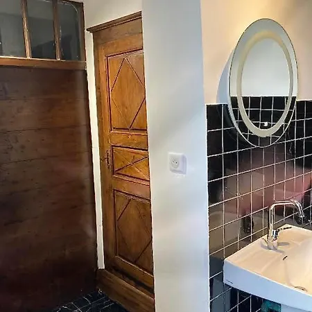Bed & Breakfast Les Horizons: Year-round Retreat With Heated Pool Near Center