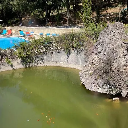 Les Horizons: Year-round Retreat With Heated Pool Near Center *