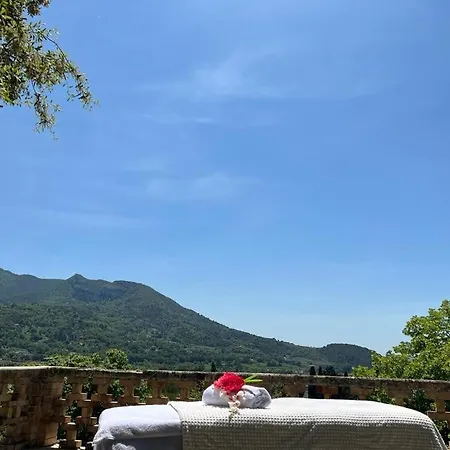 Bed & Breakfast Les Horizons: Year-round Retreat With Heated Pool Near Center